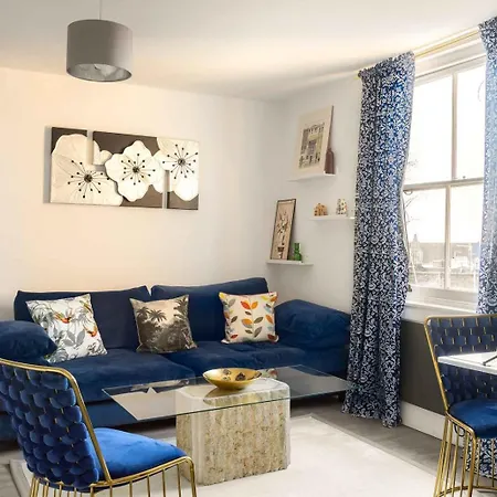 Ferienwohnung 1-Bed Penthouse Notting Hill